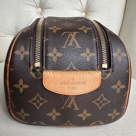 SOLD - Authentic Louis Vuitton Dopp Kit Toilet Pouch - Picture 2 of 13